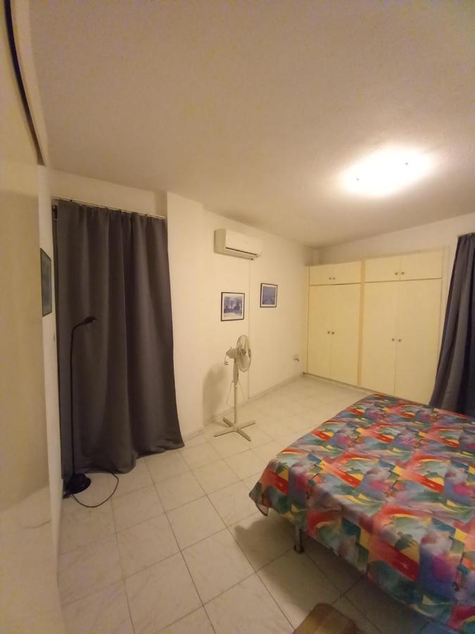 Old Town Apartment 2 Larnaca Esterno foto